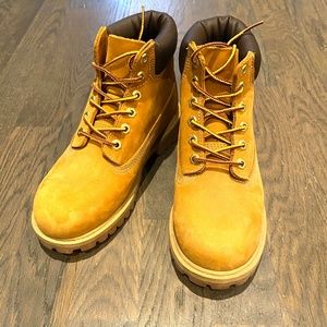 Classic Timberland boots for kids!